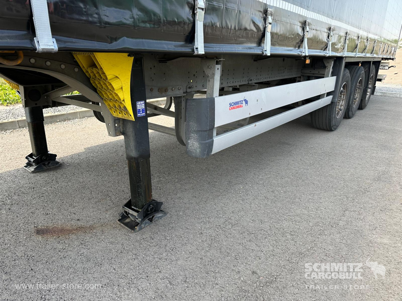 Schmitz Cargobull Semitrailer Curtainsider Standard Hayon 
