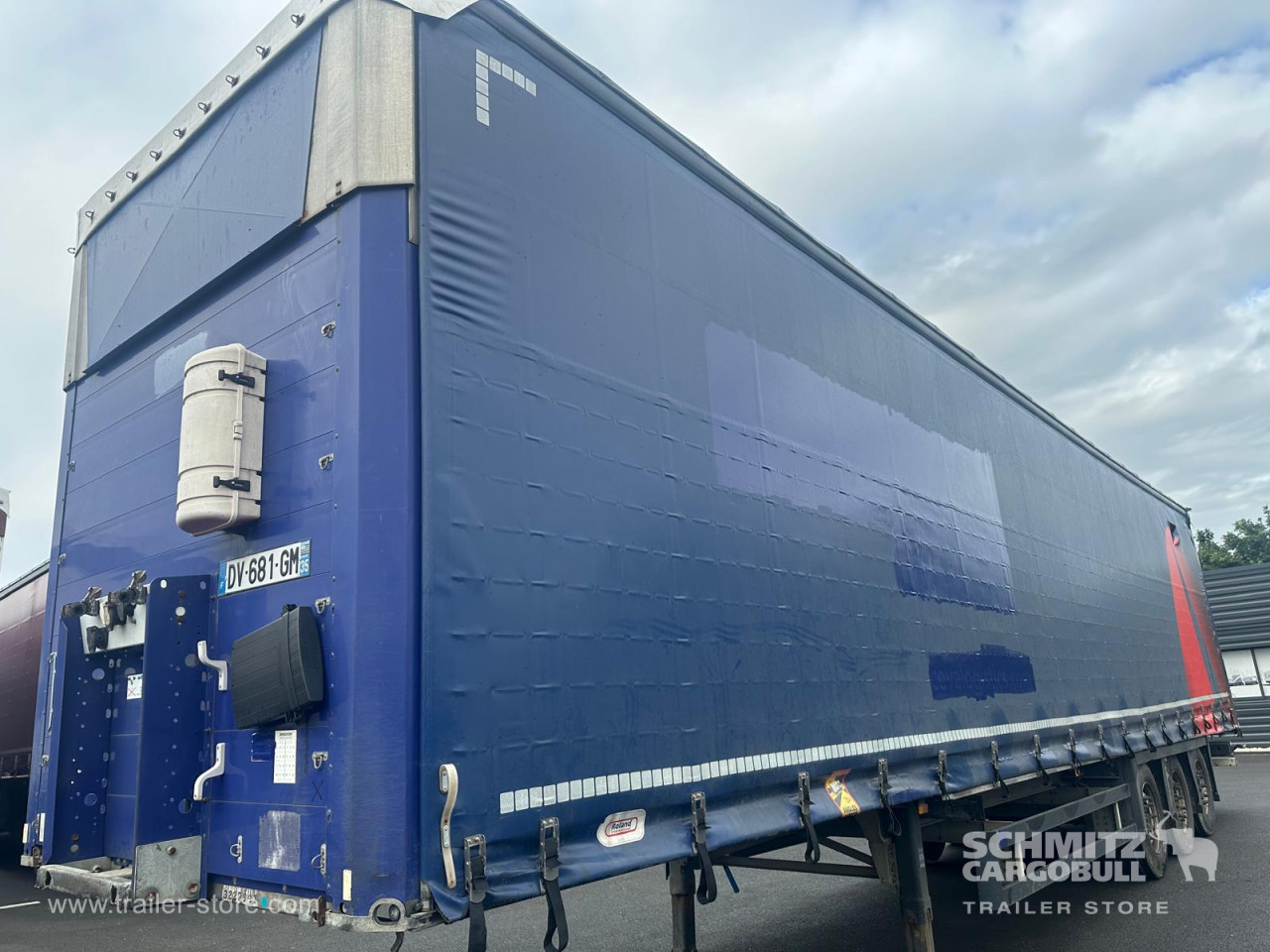 Schmitz Cargobull Semitrailer Curtainsider Mega 