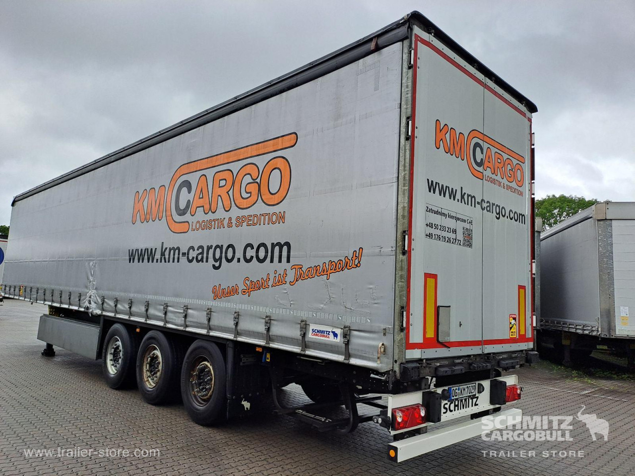 Schmitz Cargobull Curtainsider Standard Getränke 