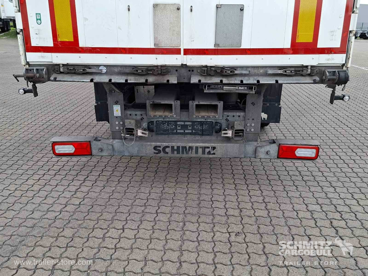 Schmitz Cargobull Curtainsider Standard Staplerhalterung 