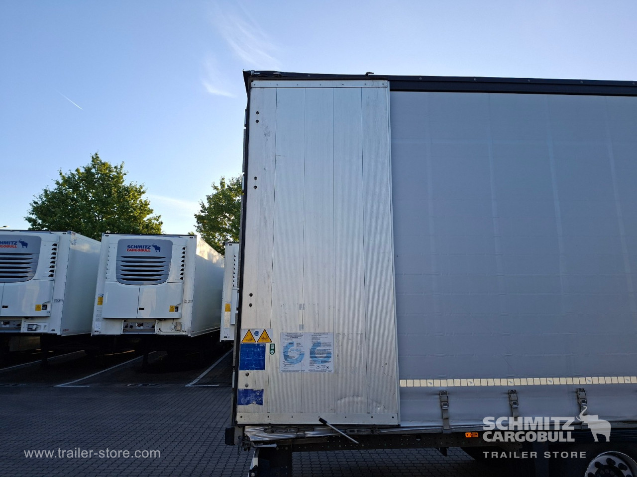Schmitz Cargobull Curtainsider Mega 