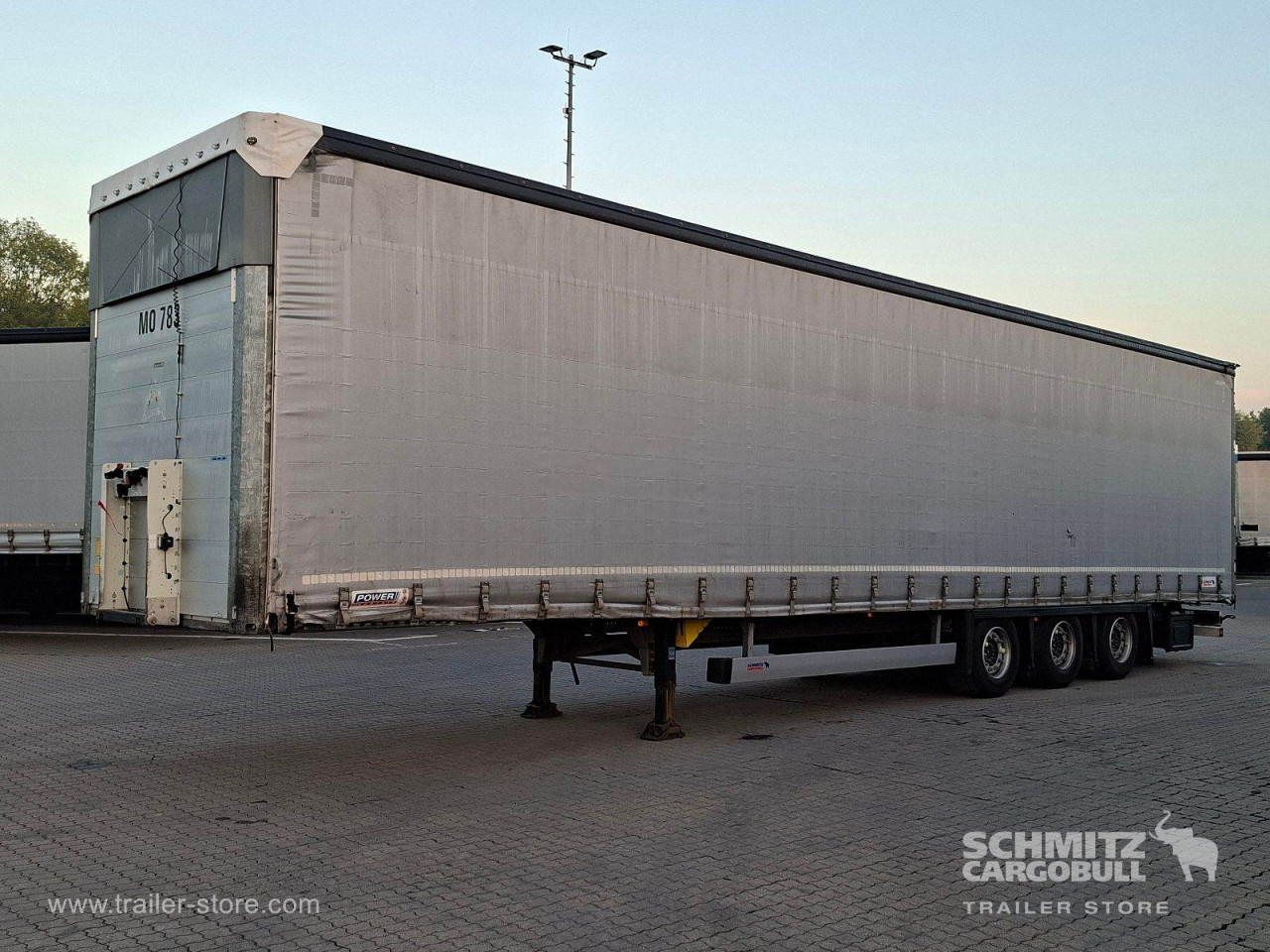 Schmitz Cargobull Curtainsider Mega 
