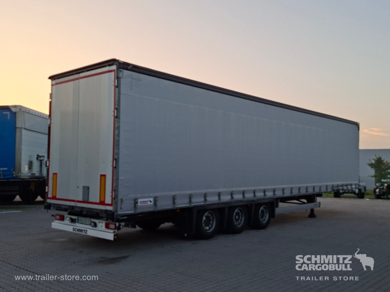 Schmitz Cargobull Curtainsider Mega 