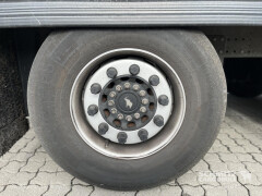 Schmitz Cargobull Curtainsider Mega Getränke 