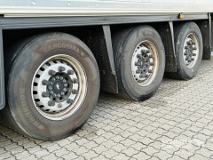 Schmitz Cargobull Tiefkühler Standard Doppelstock Trennwand 