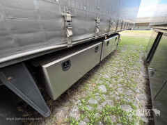 Schmitz Cargobull Curtainsider Varios 