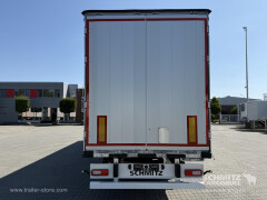 Schmitz Cargobull Curtainsider Standard Getränke 