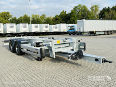 Schmitz Cargobull Zentralachsanhänger Wechselfahrgestell 