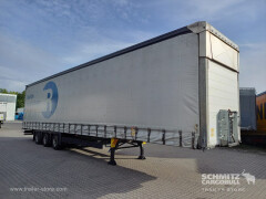 Schmitz Cargobull Curtainsider Mega Getränke 
