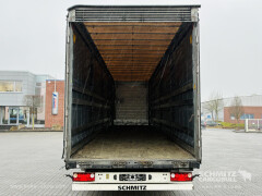 Schmitz Cargobull Curtainsider Mega Getränke 