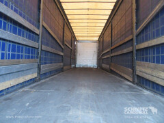 Schmitz Cargobull Curtainsider Mega Getränke 
