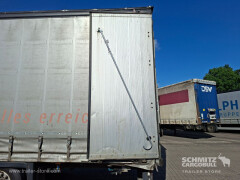 Schmitz Cargobull Curtainsider Mega Getränke 