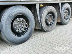 Schmitz Cargobull Curtainsider Standard Getränke 