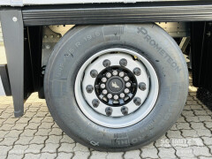 Schmitz Cargobull Curtainsider Mega Getränke 