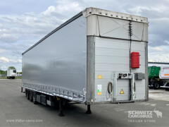 Schmitz Cargobull Curtainsider Mega Staplerhalterung Getränke 