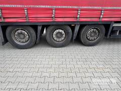Schmitz Cargobull Curtainsider Mega 
