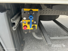 Schmitz Cargobull Reefer Meat hanging system 