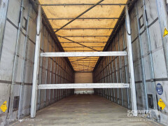 Schmitz Cargobull Curtainsider Standard Getränke 