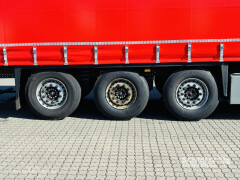 Schmitz Cargobull Curtainsider Standard Getränke 