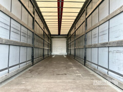 Schmitz Cargobull Curtainsider Mega 