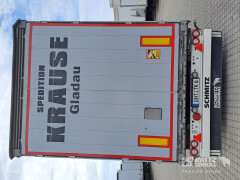 Schmitz Cargobull Curtainsider Mega Getränke 