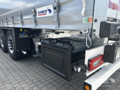 Schmitz Cargobull Curtainsider Standard Getränke 