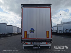 Schmitz Cargobull Curtainsider Mega Getränke 